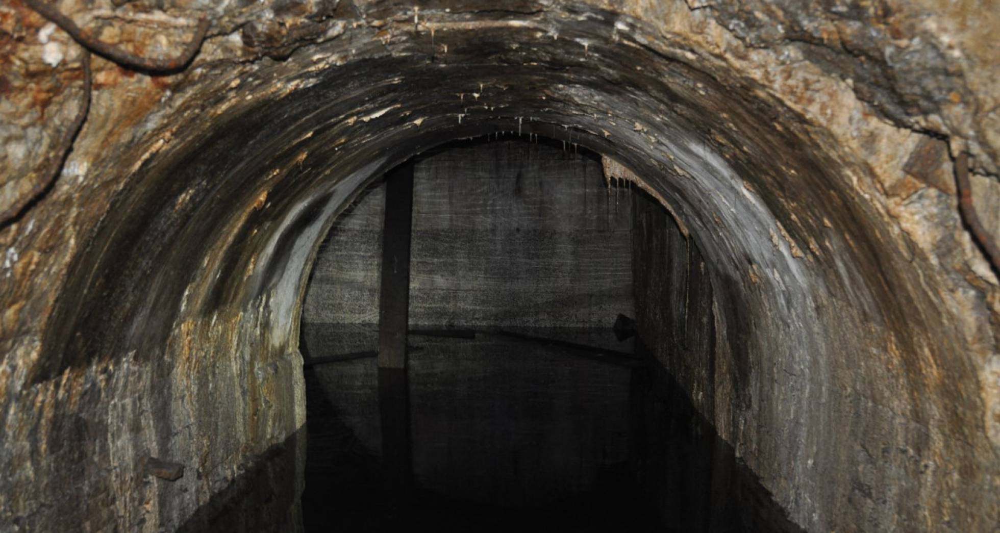 Археологи обнаружили начало туннеля несуществующей линии метро в Барселоне